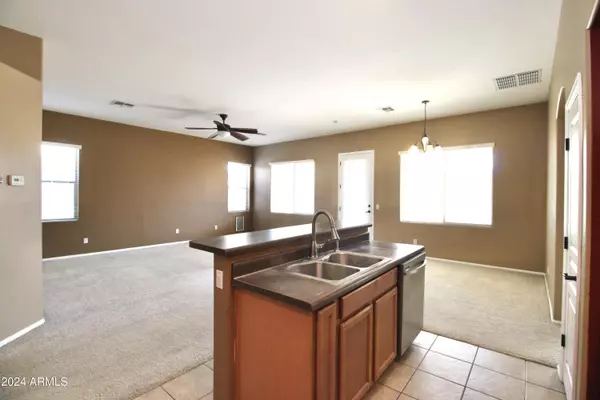 Maricopa, AZ 85138,43873 W ASKEW Drive