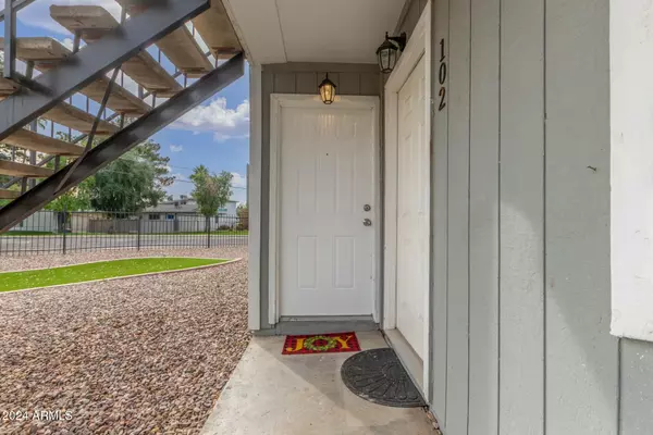 Phoenix, AZ 85020,1346 E MOUNTAIN VIEW Road #207