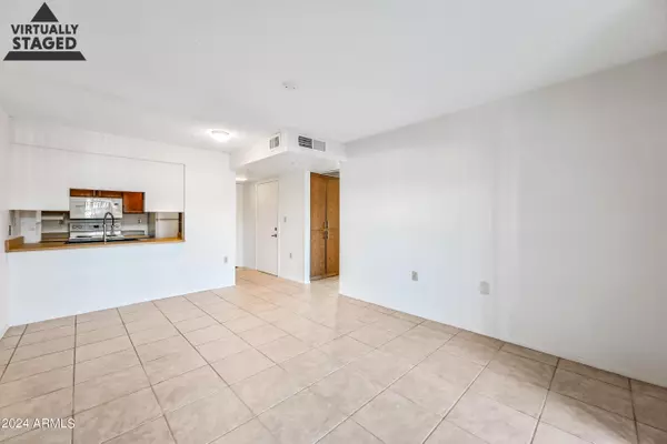 Phoenix, AZ 85016,3033 E DEVONSHIRE Avenue #1013