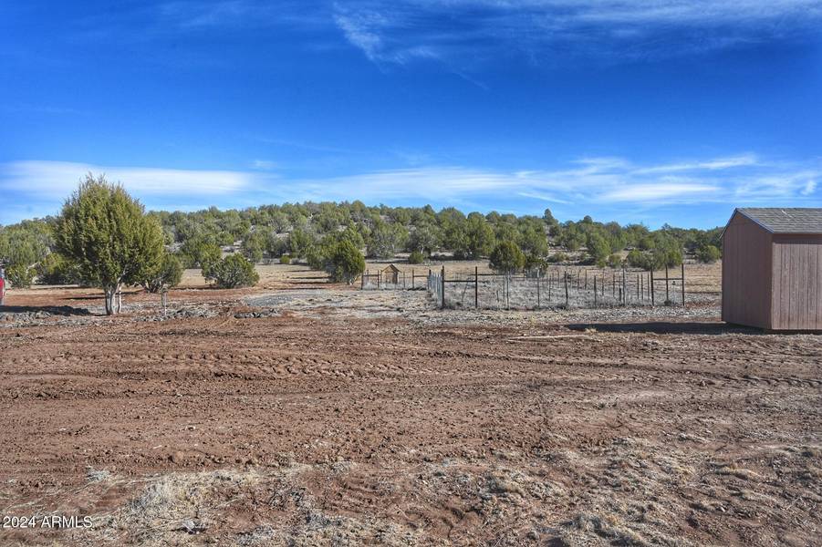 38095 W Badger Flats Road #1293, Seligman, AZ 86337