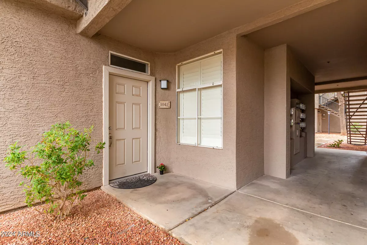 Phoenix, AZ 85048,3830 E LAKEWOOD Parkway E #1042