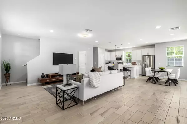 Phoenix, AZ 85022,735 E CALAVAR Road