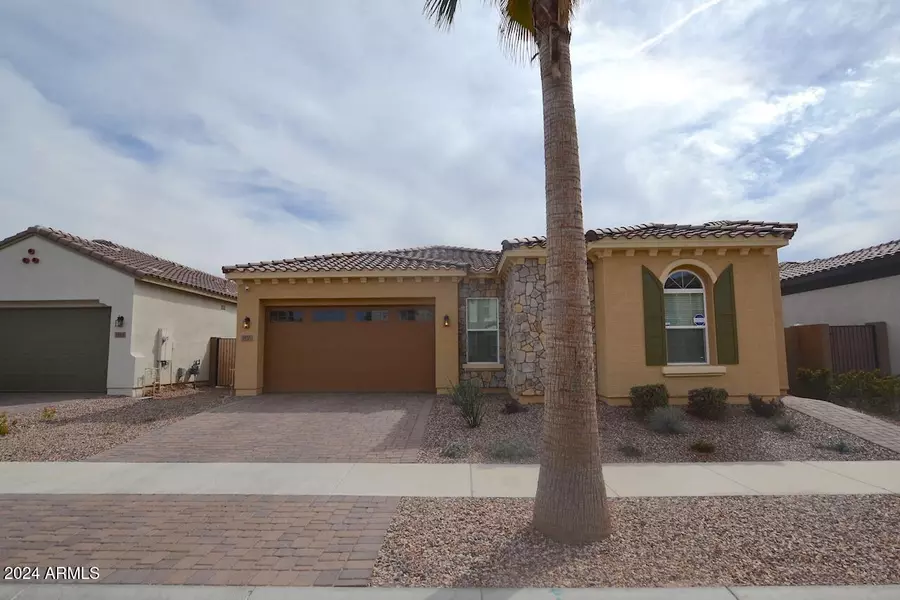 1455 E LEXINGTON Avenue, Gilbert, AZ 85234