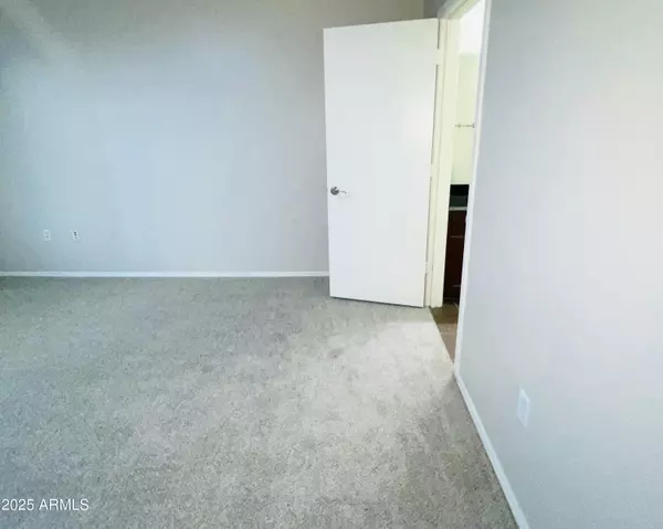 Phoenix, AZ 85014,3302 N 7TH Street #226