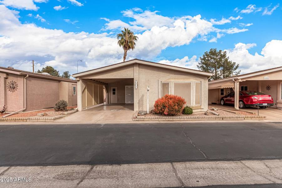 1672 E AUGUSTA Avenue, Chandler, AZ 85249