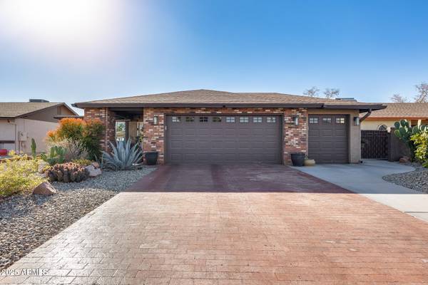 26434 S HOGAN Drive, Sun Lakes, AZ 85248