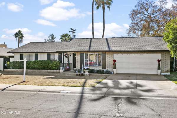 Phoenix, AZ 85028,3109 E LUPINE Avenue