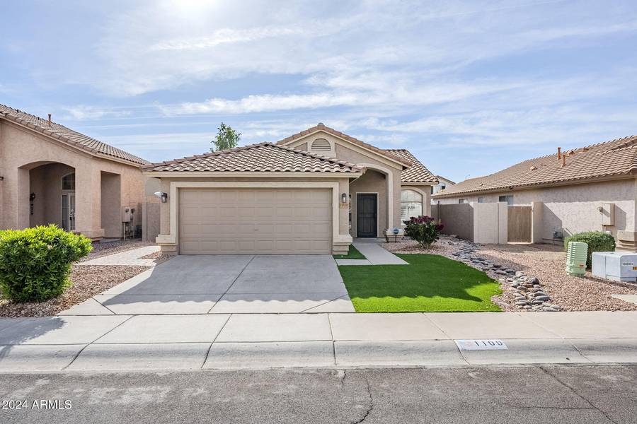 1109 W SEAGULL Drive, Chandler, AZ 85286