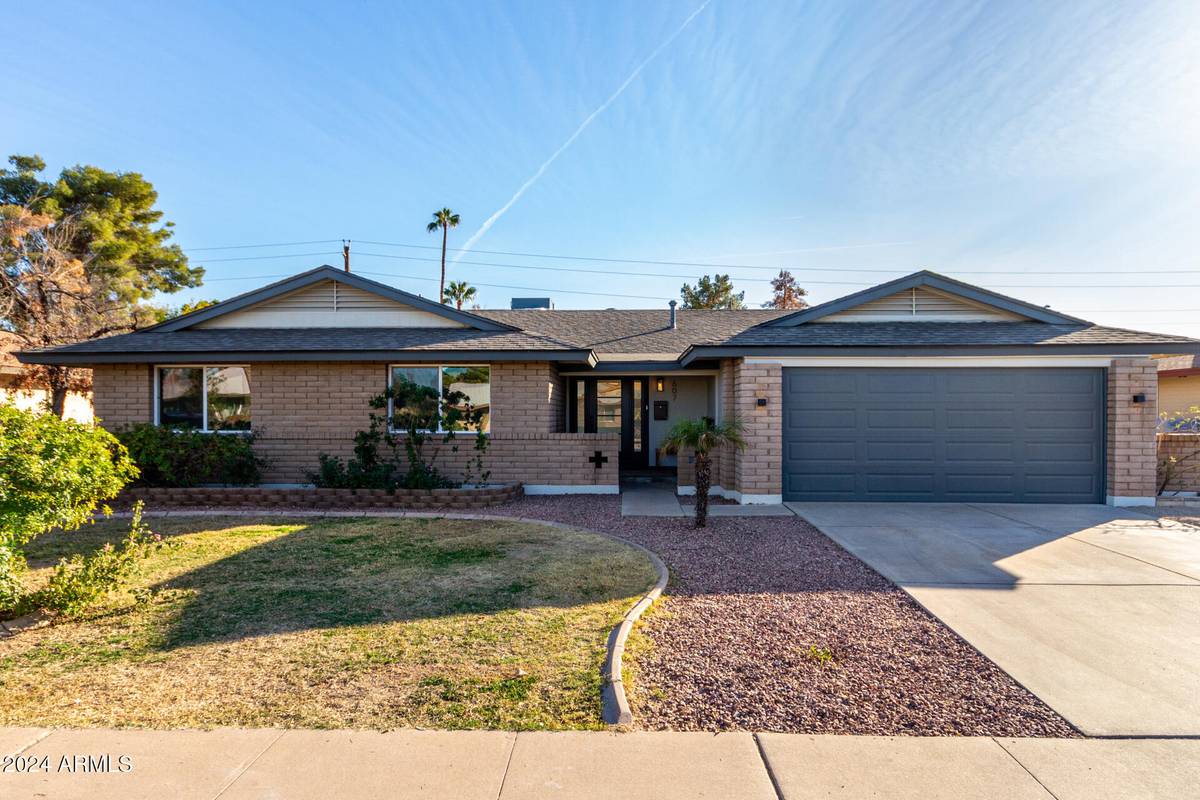 Tempe, AZ 85282,607 E MANHATTON Drive