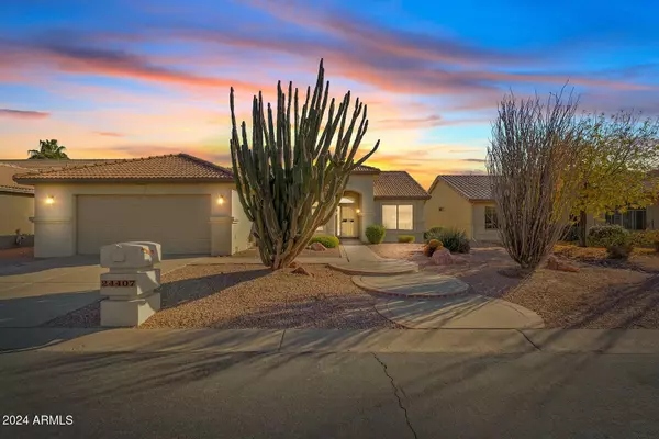 24407 S STARCREST Drive, Sun Lakes, AZ 85248