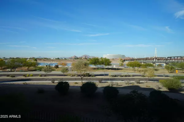 425 W RIO SALADO Parkway #113, Tempe, AZ 85281