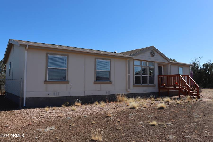 44175 N CATTLE Drive, Ash Fork, AZ 86320