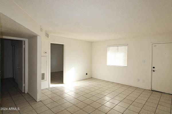 Phoenix, AZ 85032,2621 E GREENWAY Road #21