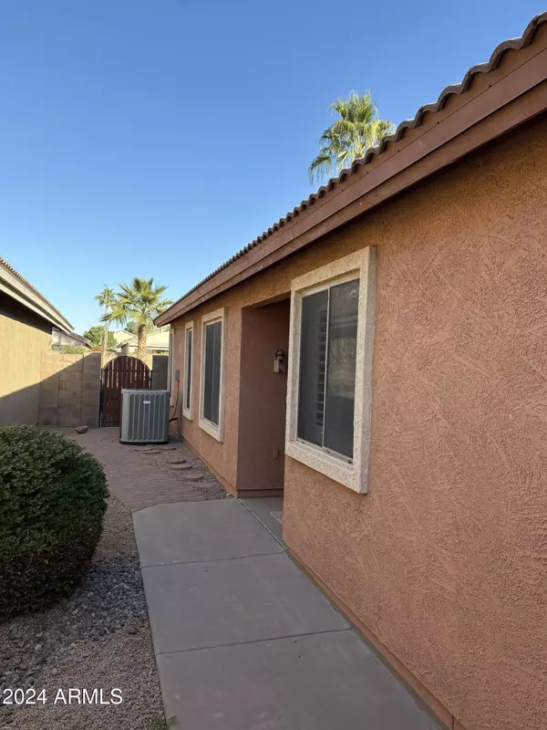 Mesa, AZ 85209,8724 E NOPAL Circle