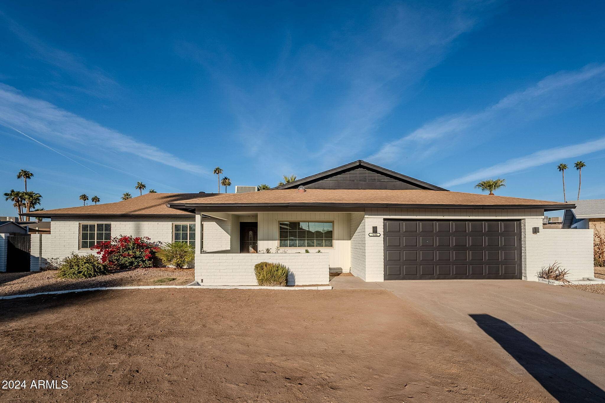 7606 N 45TH Drive,  Glendale,  AZ 85301