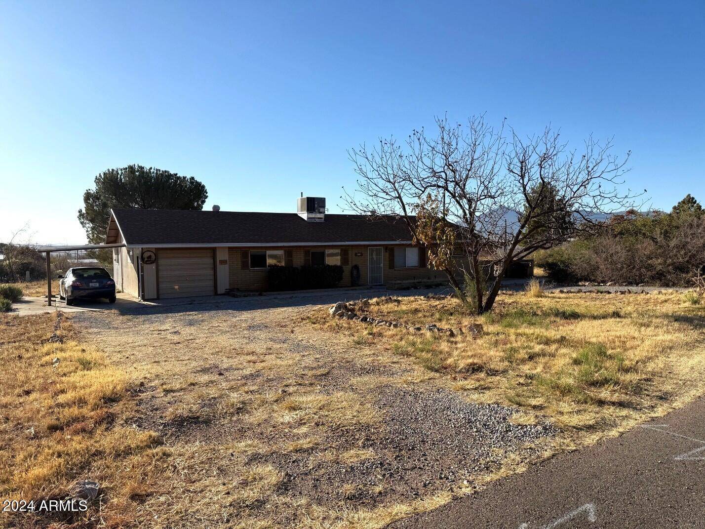 51 PINAL Drive, Bisbee, AZ 85603