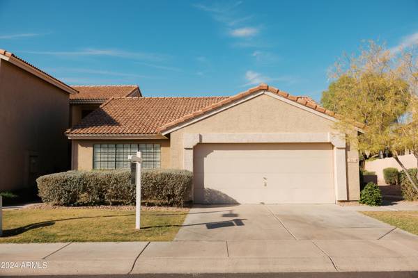 13814 S 42ND Place, Phoenix, AZ 85044