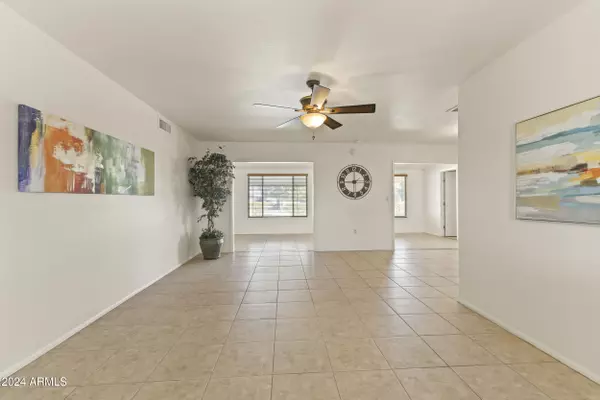 Sun City, AZ 85351,10521 W PRAIRIE HILLS Circle