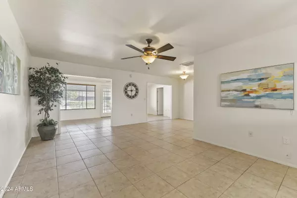 Sun City, AZ 85351,10521 W PRAIRIE HILLS Circle