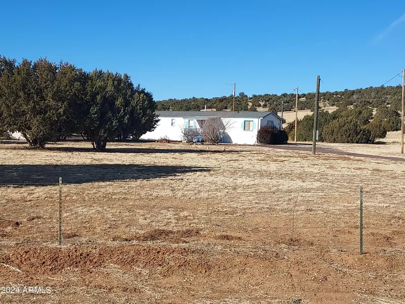 23 COUNTY ROAD 8206 Road, Concho, AZ 85924