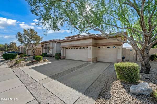 4503 E ROBIN Lane, Phoenix, AZ 85050