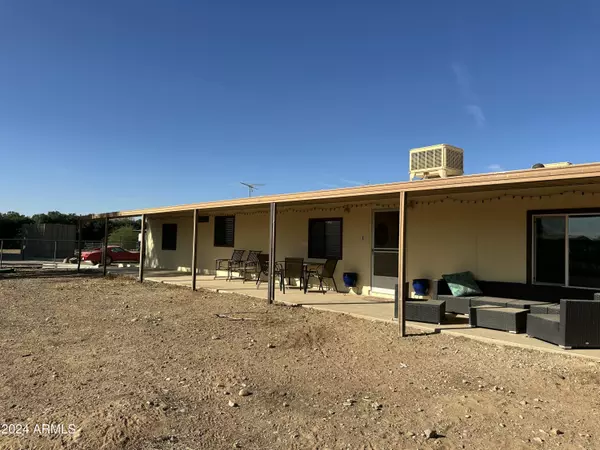 35170 N SIERRA VISTA Drive, San Tan Valley, AZ 85140