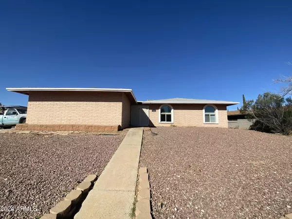 1020 PALO VERDE Drive, Sierra Vista, AZ 85635