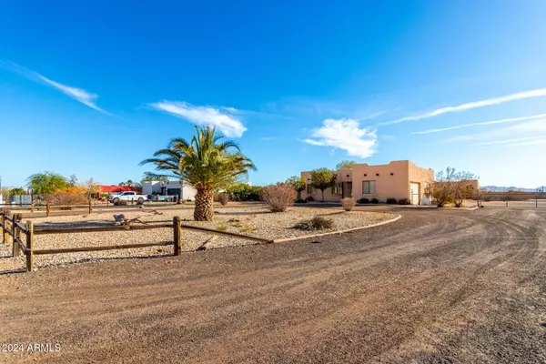 25231 W BLUE SKY Drive, Wittmann, AZ 85361