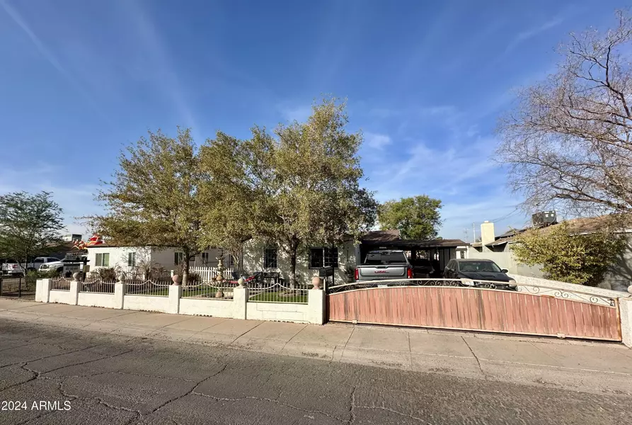 3206 W GARFIELD Street, Phoenix, AZ 85009