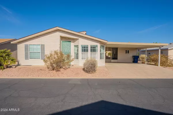 Apache Junction, AZ 85119,3301 S GOLDFIELD Road #2015