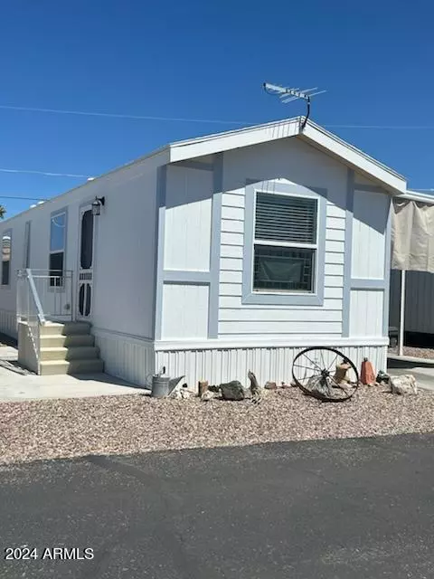 Apache Junction, AZ 85120,925 N Plaza Drive #16