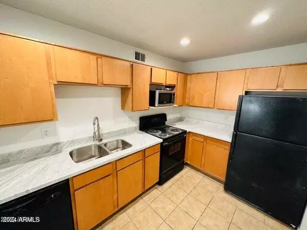 Phoenix, AZ 85020,234 E RUTH Avenue #4