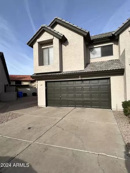 472 S SEAWYNDS Boulevard, Gilbert, AZ 85233