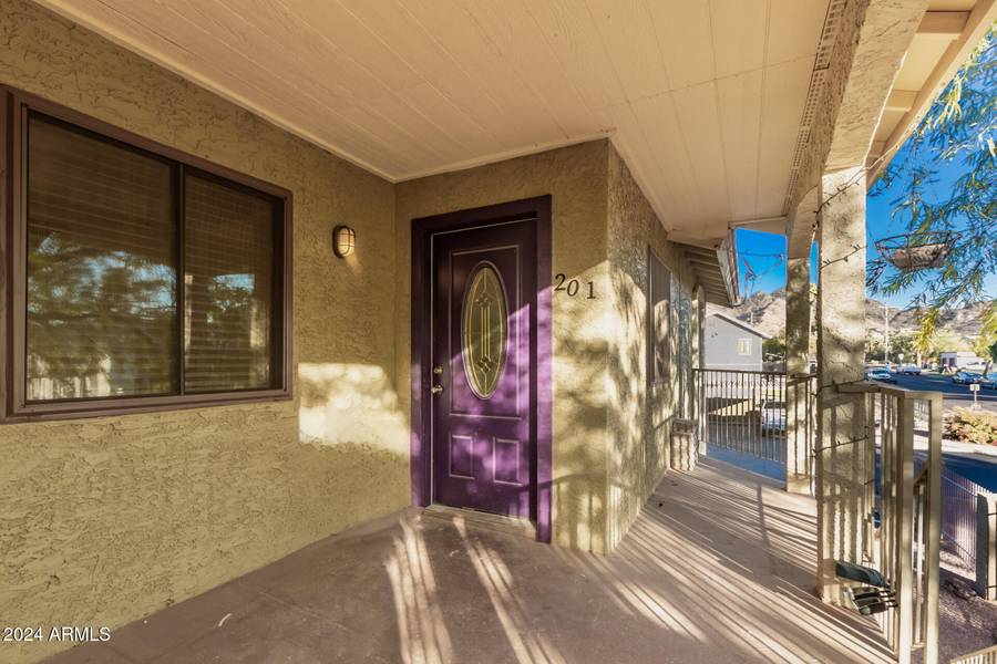 1336 E MOUNTAIN VIEW Road #201, Phoenix, AZ 85020