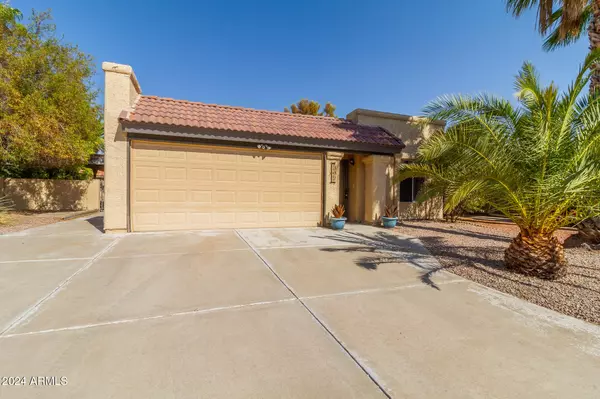 25407 S PINEWOOD Drive, Sun Lakes, AZ 85248