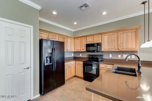 Maricopa, AZ 85138,20461 N LEMON DROP Drive