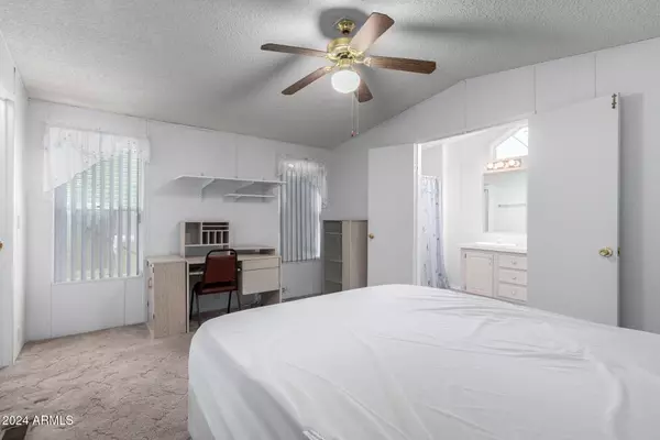 Mesa, AZ 85206,205 S HIGLEY Road #32