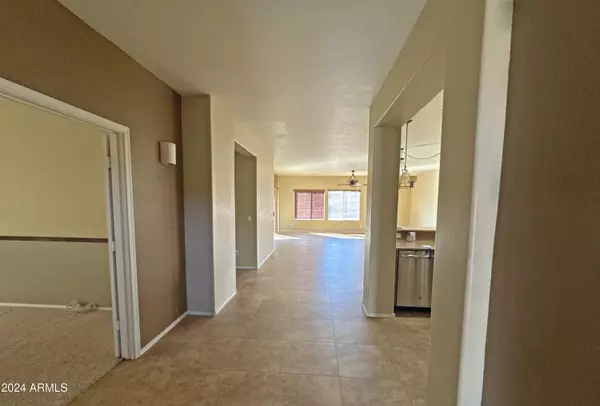 San Tan Valley, AZ 85143,319 E Palomino Way