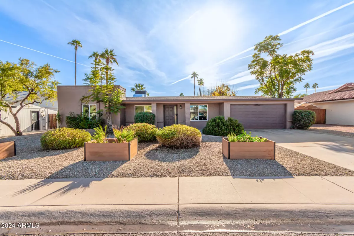 Phoenix, AZ 85028,3823 E POINSETTIA Drive