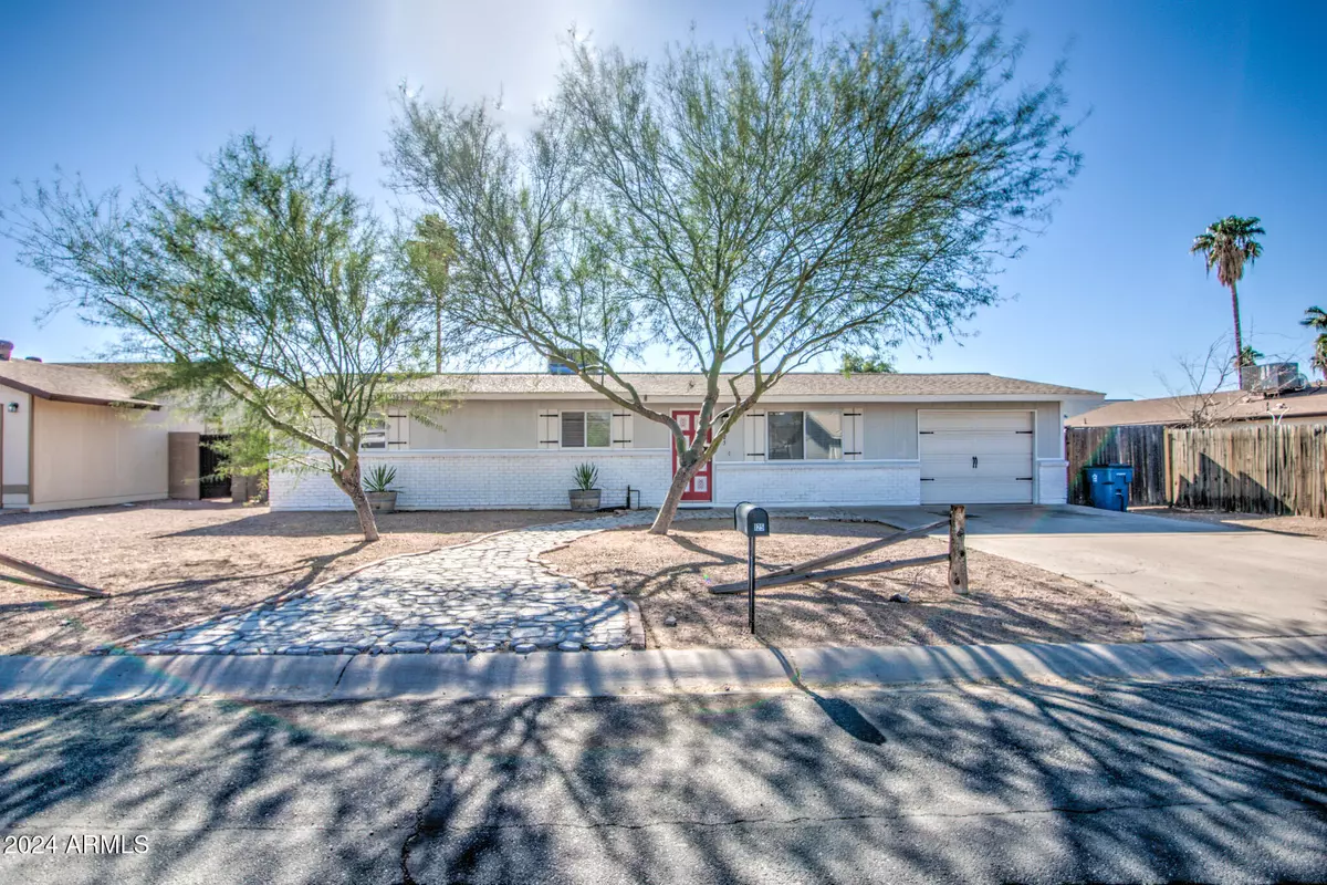 Apache Junction, AZ 85120,125 W 14th Avenue