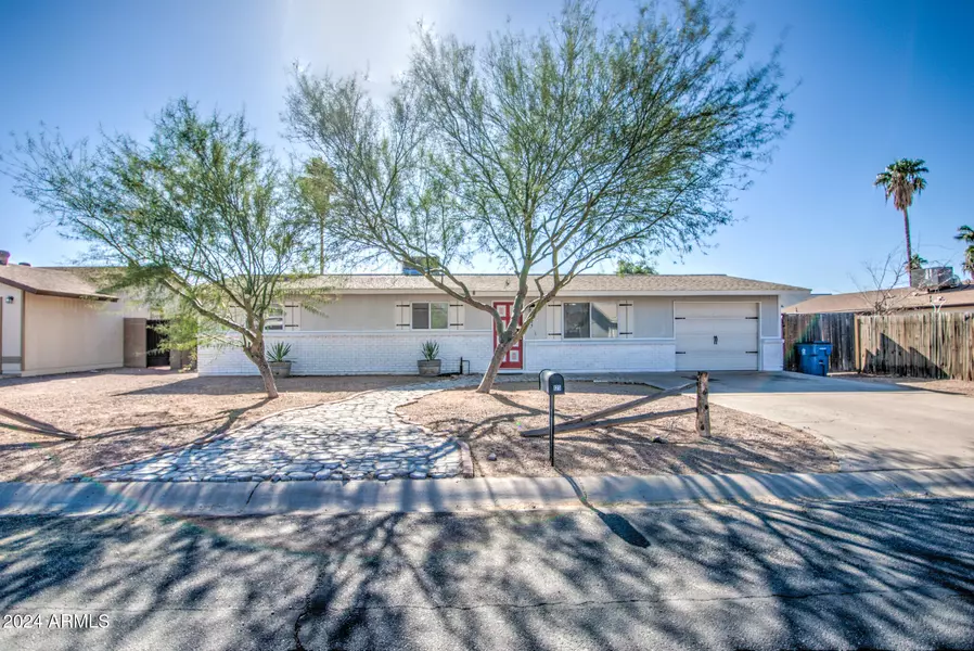 125 W 14th Avenue, Apache Junction, AZ 85120