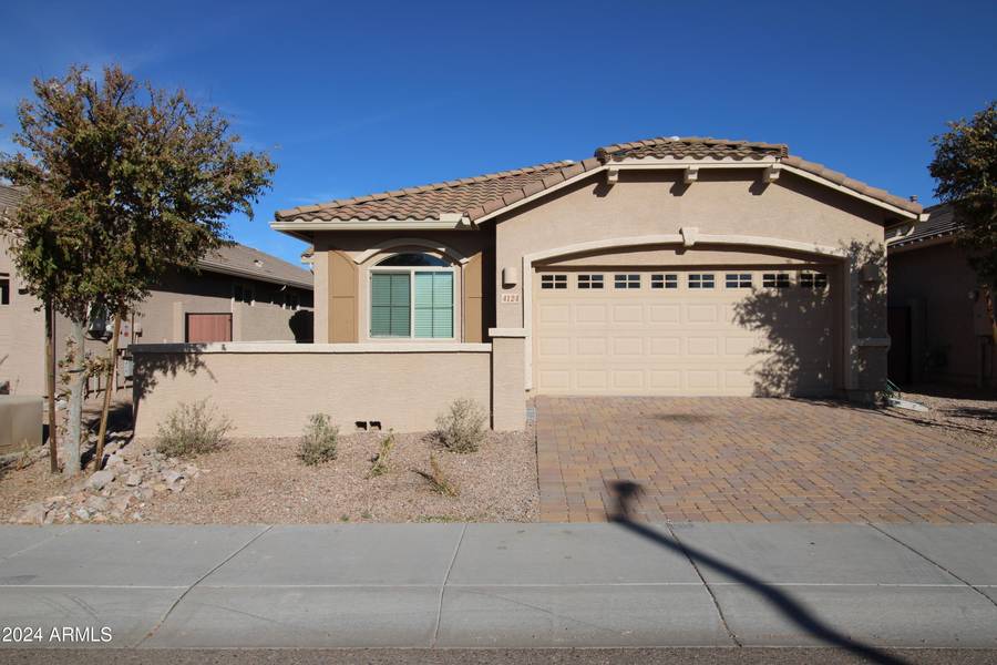 4124 W PALACE STATION Road, New River, AZ 85087