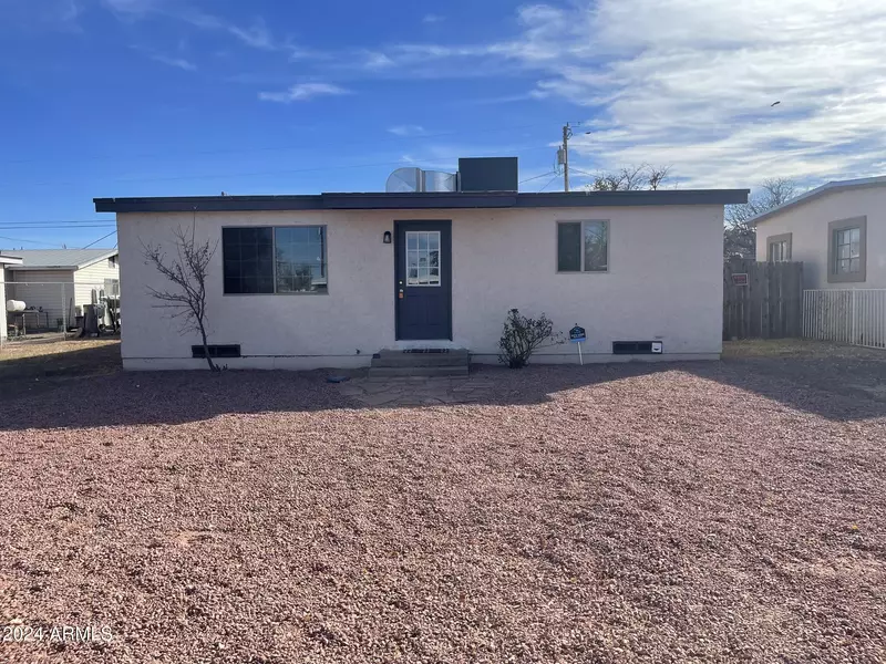 124 E YUMA Street, Huachuca City, AZ 85616