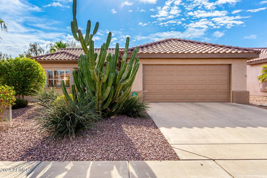 16057 W DESERT WINDS Drive, Surprise, AZ 85374