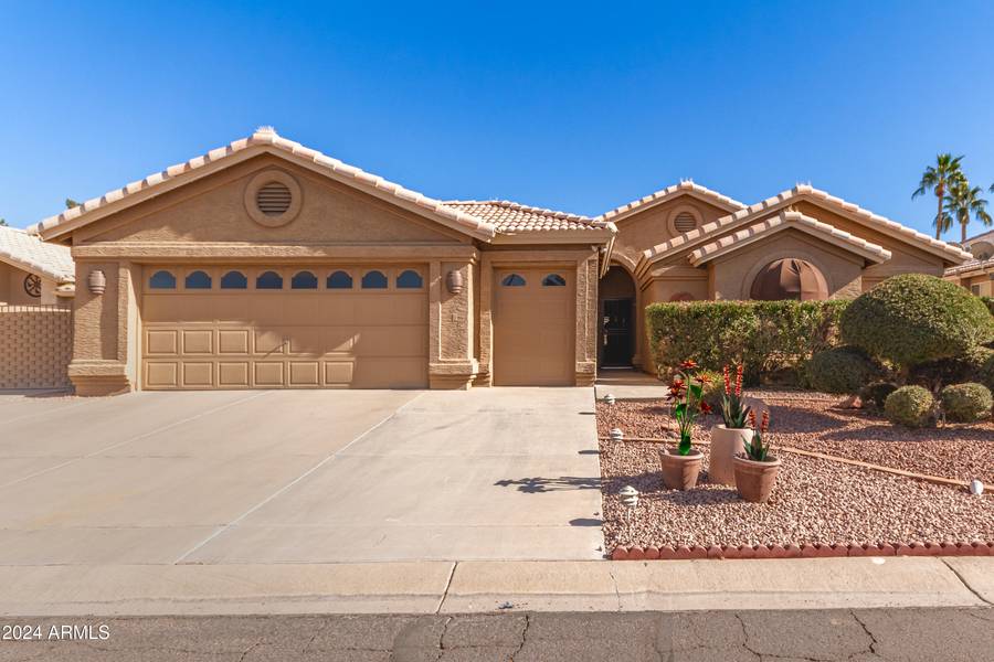 26219 S Flame Tree Drive, Sun Lakes, AZ 85248