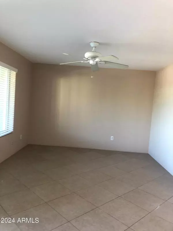 Phoenix, AZ 85020,214 E RUTH Avenue #311