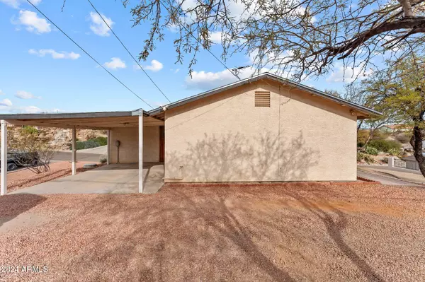 Wickenburg, AZ 85390,735 W HERMOSA Drive