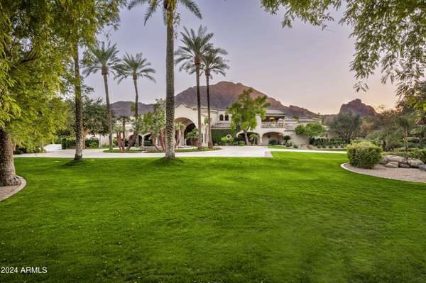 Paradise Valley, AZ 85253,6161 N 59th Place