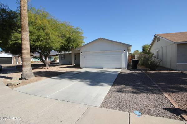 Chandler, AZ 85226,523 N CRISS Street