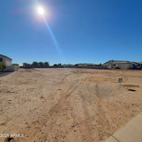 Waddell, AZ 85355,16009 W CINNABAR Court #52